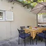 Mirela Apartment