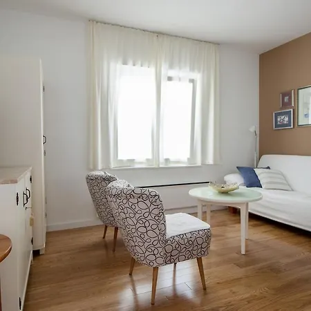 Apartment Mirela *